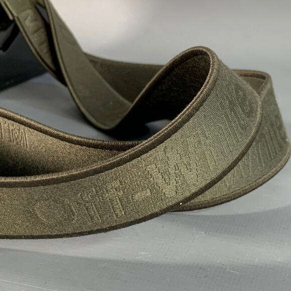 OFF-WHITE One Size Green Olive Embossed Pebble Grain Leather Phone Bag - Picture 3 of 10